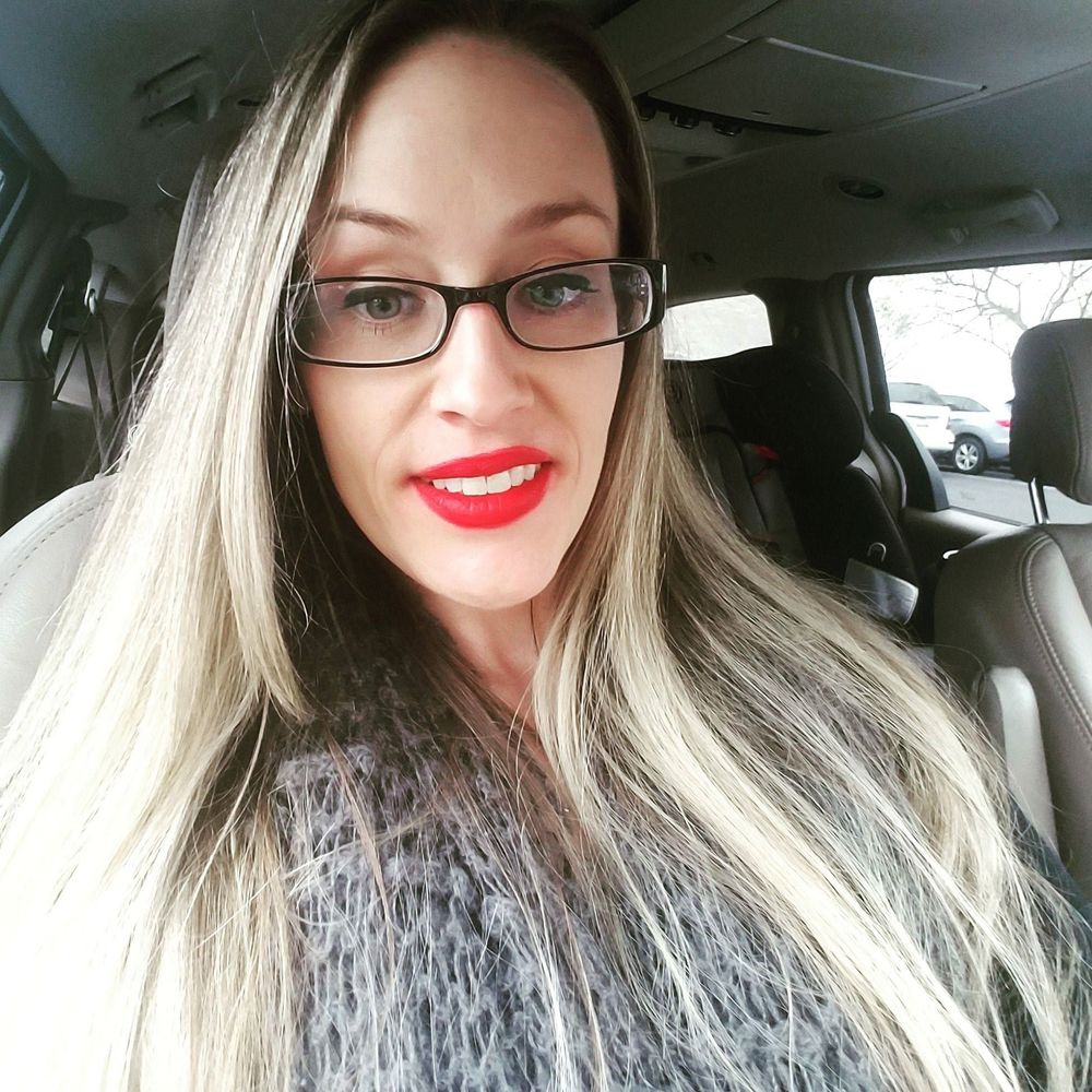 Meet your Posher, Mellanee